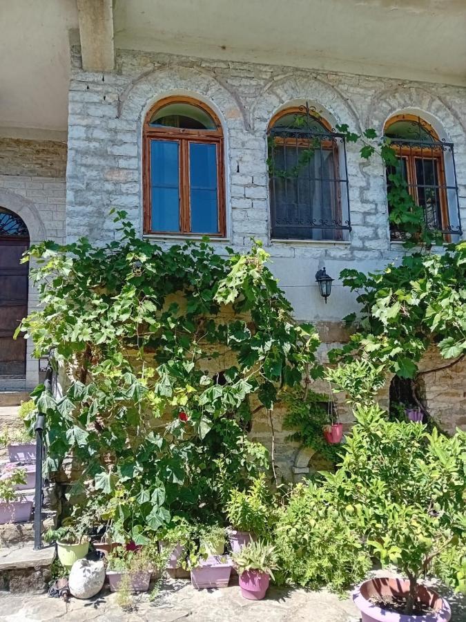 Stone Pazar Guest House Gjirokastër Екстериор снимка