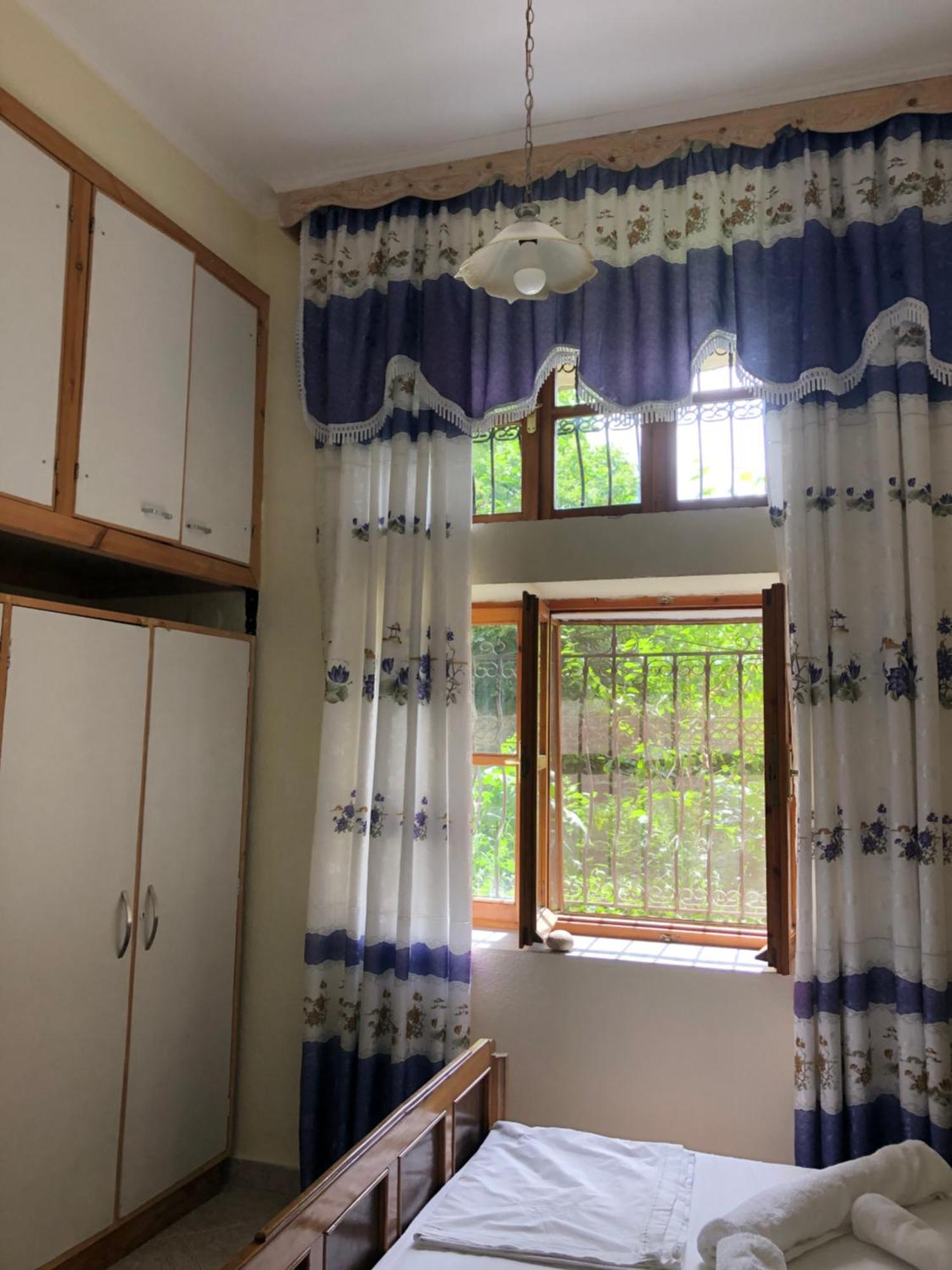 Stone Pazar Guest House Gjirokastër Екстериор снимка